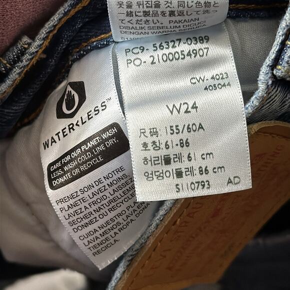 Levi’s 501 jean shorts distressed cut offs - Picture 6 of 7